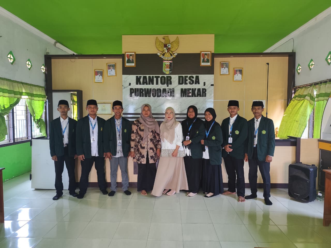 Penyerahan Mahasiswa KKN STIS Darul Ulum di Desa Purwodadi Mekar: Wujud Nyata Pengabdian dan Implementasi Keilmuan di Tengah Masyarakat